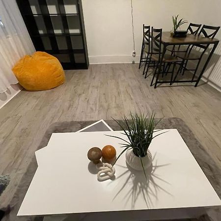 Comfortable 2 Bedroom On Tower Bridge London Exteriör bild