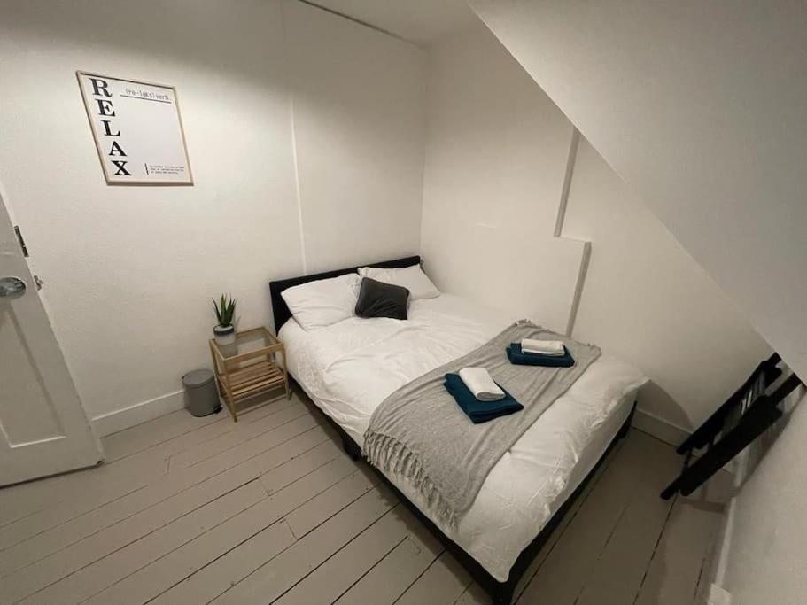 Comfortable 2 Bedroom On Tower Bridge London Exteriör bild