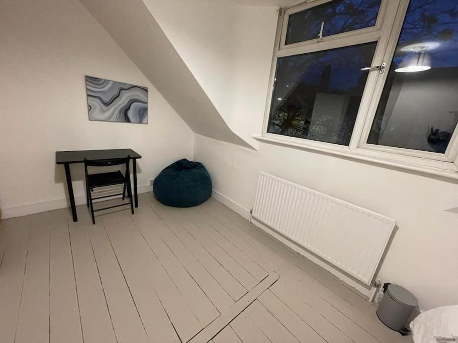 Comfortable 2 Bedroom On Tower Bridge London Exteriör bild